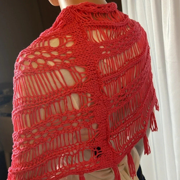 Tahari Macrame Wrap Shawl - Picture 6 of 9